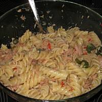 Świderki z tuńczykiem, kaparami i miętą