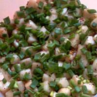 Delikatna sałatka śledziowa z gruszką  wg Łasicy