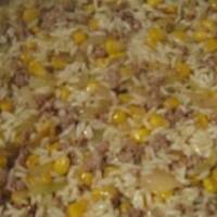 Ryż z mięsem mielonym, kukurydzą i cebulką- szybki obiad