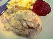 Fot. kaha87ha, Schab w sosie śmietanowo-pieczarkowym
