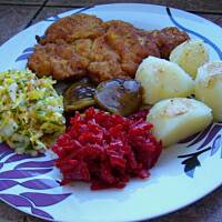 Surówka z cykorii z porem i jabłkiem