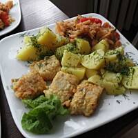 Polędwica z dorsza w ziołach.