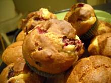 Fot. osulka, Muffinki z serem białym i malinami