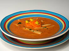 Fot. Wkn, Zupa pomidorowa z jogurtem