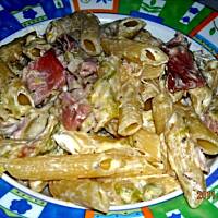 Makaron penne z cukinia, speck i serkiem philadelphia ♨