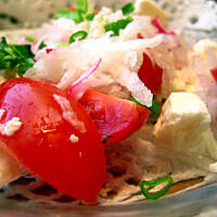 sałatka z białej rzodkwi z fetą