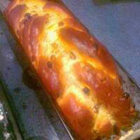 Maślana chałka z rodzynkami