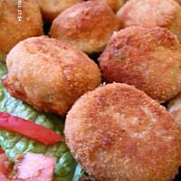 Kulki ziemniaczane z boczkiem i serem