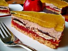 Fot. Mloda, Kolorowa delicja z jabłkami