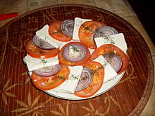 Fot. sylvija, feta w towarzystwie pomidora i cebuli