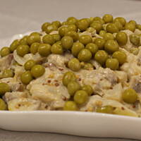 Śledzie z groszkiem