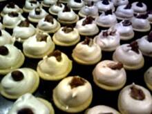 Fot. gałkamuszkatołowa, Bezowe buziaczki a.k.a. orzechy lineckie