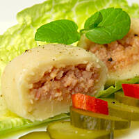 Pyzy z boczkiem i cebulą