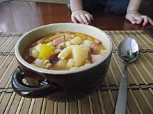 Fot. Arribeth, Węgierska zupa pasterska