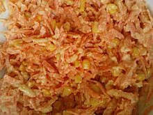 Fot. ezelka, Marchewka z pikantną nutką - surówka