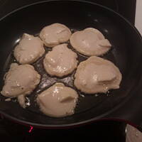 Racuchy z jabłkami i dżemem brzoskwiniowym