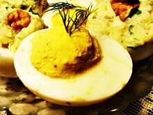 Fot. Luelle, Anchois - jajka faszerowane