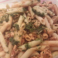 Penne z kurczakiem i szpinakiem