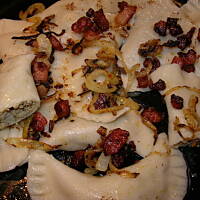 Pierogi z mięsem kapustą i pieczarkami na bogato:)