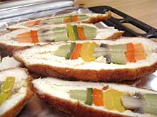 Fot. Cusine, Szaszłyk w roladzie drobiowej