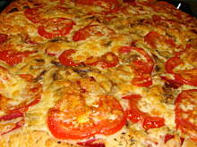 Fot. beata66, pizza z salami i pomidorami