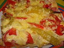 Fot. beata66, pizza z szynką, pomidorami i pepperoni