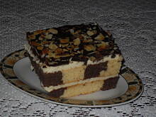 Fot. Teresa.Marcjan, Ciasto szachownica z kremem serowym i płatkami migdałowymi