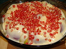 Fot. beata66, Jabłka nadziewane rodzynkami i powidłami, pod kołderką z budyniu i granata