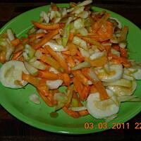 Surówka owocowa z dressingiem