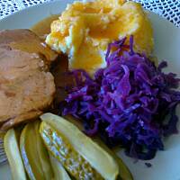 Pieczony schab w sosie