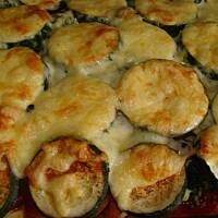 Tortellini zapiekane z cukinią