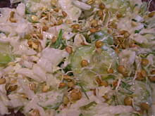 Fot. olusia23, Surówka z kapustą pekińską i kiełkami soczewicy