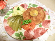 Fot. pinona, Kotlecik z mortadeli z "oczkiem"