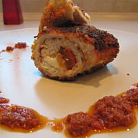 Piersi kurczaka faszerowane suszonymi pomidorami i fetą