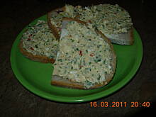 Fot. Satina, Serowo-czosnkowa pasta do kanapek wg mojej mamy