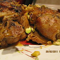 Królik w sosie winno - śmietanowym