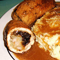 Zawijańce z farszem śliwkowym w sosie słodko - ostrym wg M&Ł