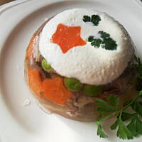 Tymbalik z chrzanową "czapeczką"