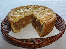 Fot. albertos, Szarlotka z rodzynkami