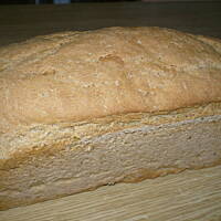 Chleb żytnio-pełnoziarnisty bez zakwasu.