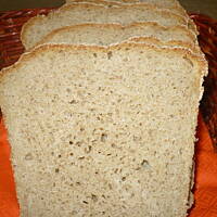 Chleb żytnio-pełnoziarnisty bez zakwasu.