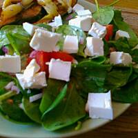 Sałatka szpinakowa z fetą