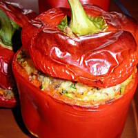 Papryki faszerowane warzywami i mięsem