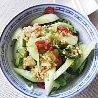 Orientalna sałatka z ogórków