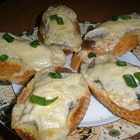 Grzanki ze śledziem