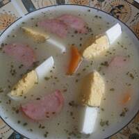 barszcz na soku z kiszonych ogórków