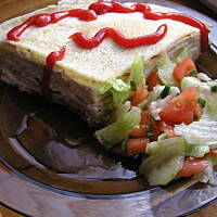 Serowy tort naleśnikowy