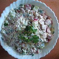 sałatka z kiełbasą krakowską