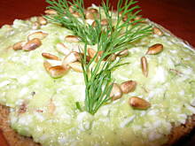 Fot. olusia23, Pasta z awokado z prażonym słonecznikiem