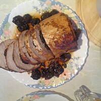 schab pieczony ze śliwkami